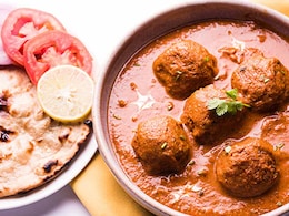 Indian Dinner Recipes: रात के खाने में बनाएं ये 4 भारतीय रेसिपी, उंगलियां चाटते रह जाएंगे खाने वाले... Indian Dinner Recipes: रात के खाने में बनाएं ये 4 भारतीय रेसिपी, उंगलियां चाटते रह जाएंगे खाने वाले...