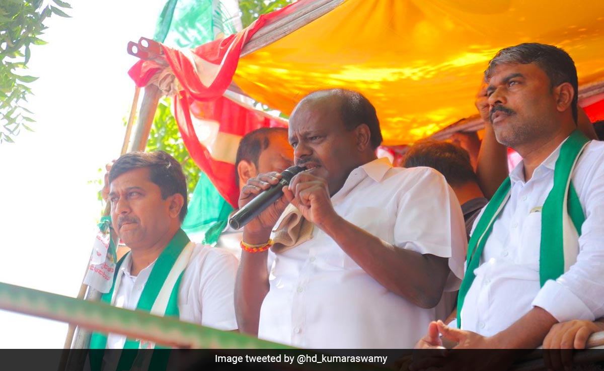"Set Right Your Mistakes First": H D Kumaraswamy Slams Congress On Hanuman Flag Row