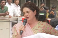 Karnataka Election 2023: आज चुनाव प्रचार का आखिरी दिन, विजयनगर पहुंची प्रियंका गांधी Karnataka Election 2023: आज चुनाव प्रचार का आखिरी दिन, विजयनगर पहुंची प्रियंका गांधी