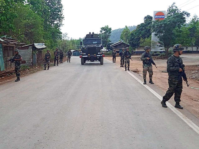 मणिपुर में हिंसा के बाद तनाव, RAF, CRPF और BSF की 14 कंपनियां तैनात