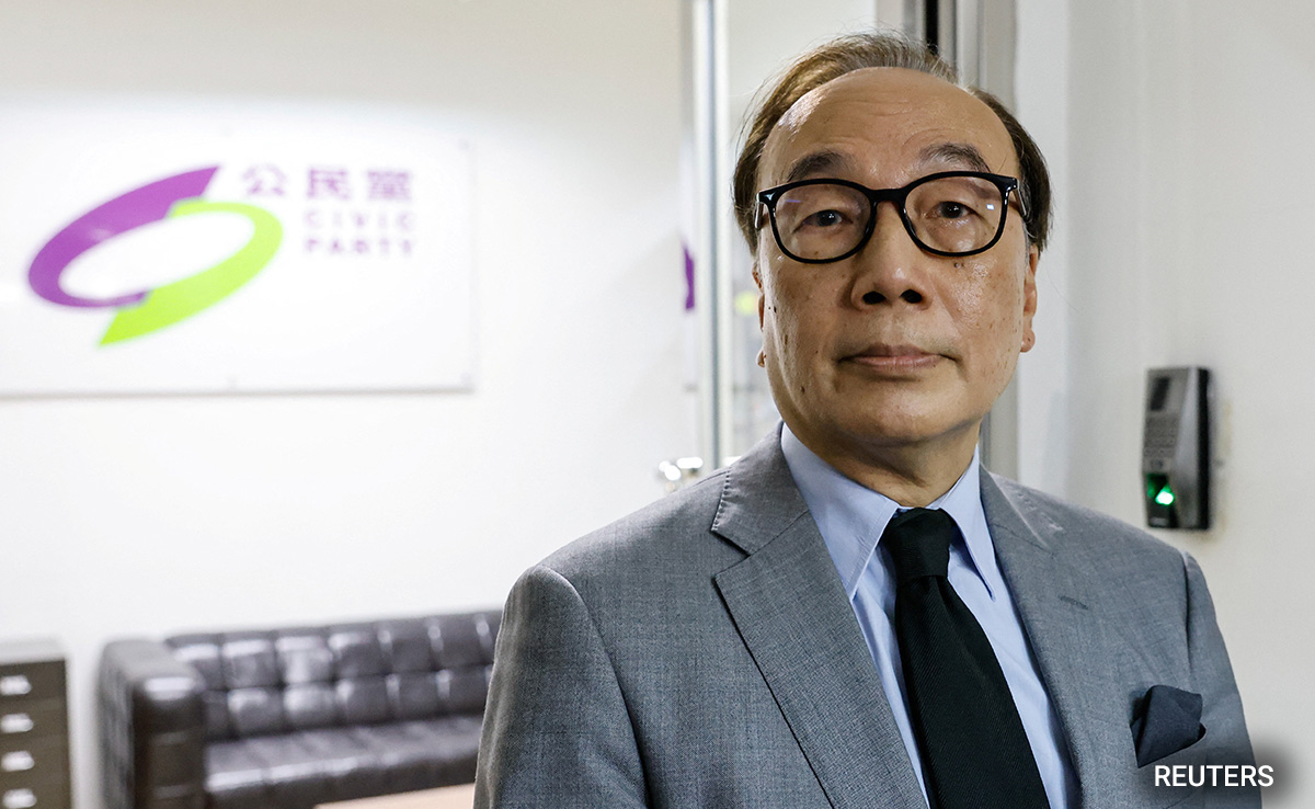 Major Hong Kong Democratic Party Disbands Amid China's Security Clampdown