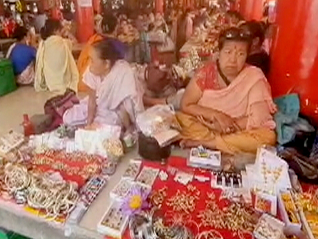 मणिपुर हिंसा की वजह से लोगों की जिंदगी बुरी तरह प्रभावित