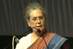 कर्नाटक में सोनिया गांधी की रैली, बोलीं- कमीशनखोरी से मुक्त...विकास के लिए आप किसपर भरोसा करेंगे" कर्नाटक में सोनिया गांधी की रैली, बोलीं- कमीशनखोरी से मुक्त...विकास के लिए आप किसपर भरोसा करेंगे"