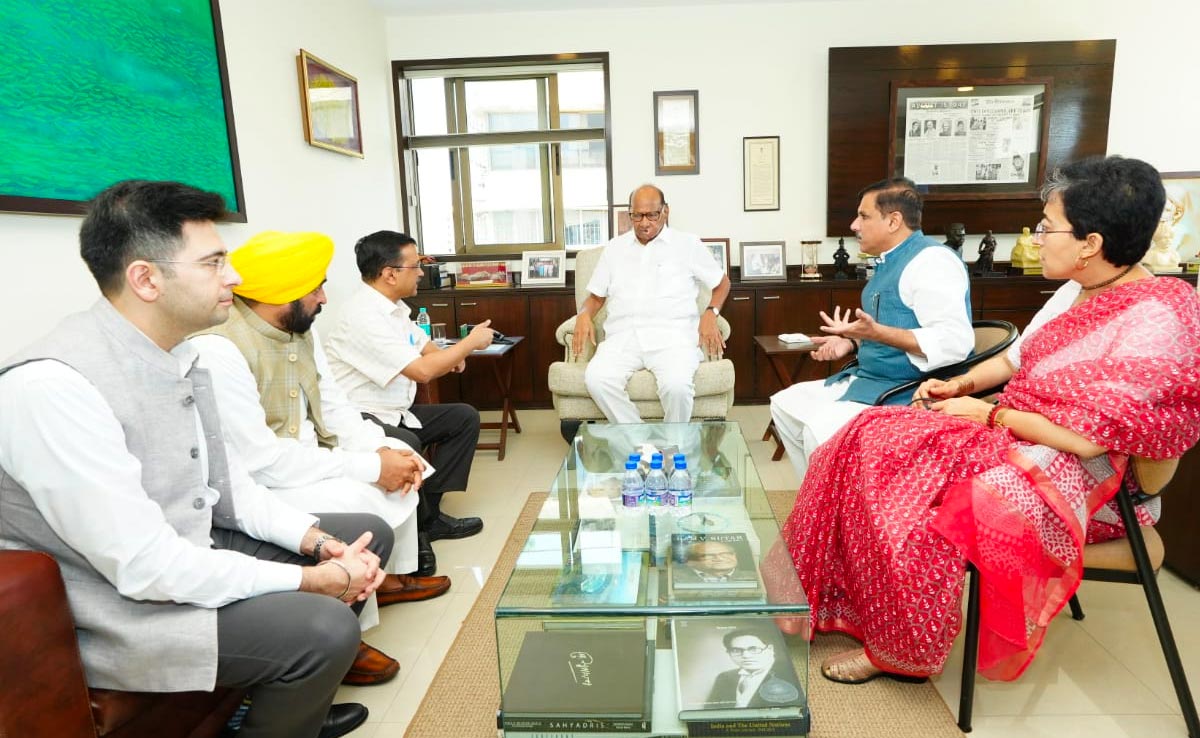 "Matter Of The Country, Not Opposition": Arvind Kejriwal Meets Sharad Pawar