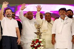 Siddaramaiah To Be Elected Karnataka CM, Dk Shivakumar As His Deputy: Sources Siddaramaiah To Be Elected Karnataka CM, Dk Shivakumar As His Deputy: Sources