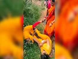 Video: Bihar Headmistress Thrashed By Teachers In School As Students Watch Video: Bihar Headmistress Thrashed By Teachers In School As Students Watch