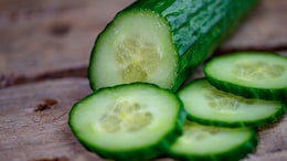 Confused Between Cucumber And Zucchini? 4 Easy Ways To Tell Them Apart