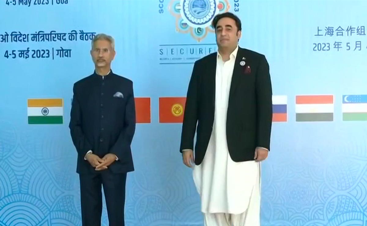 SCO की बैठक में विदेश मंत्री एस जयशंकर और बिलावल भुट्टो ने एक-दूसरे को किया 'नमस्ते'
