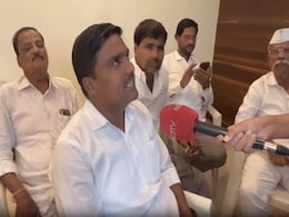 शरद पवार के इस्तीफा वापस लेने के फैसले से बारामती के NCP दफ्तर में खुशी की लहर शरद पवार के इस्तीफा वापस लेने के फैसले से बारामती के NCP दफ्तर में खुशी की लहर