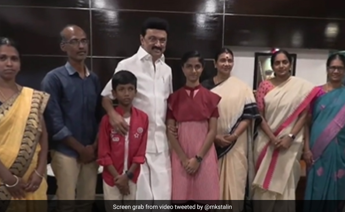 Tamil Nadu Student, Carpenter's Daughter, Scores 600/600 In Class 12 Exams
