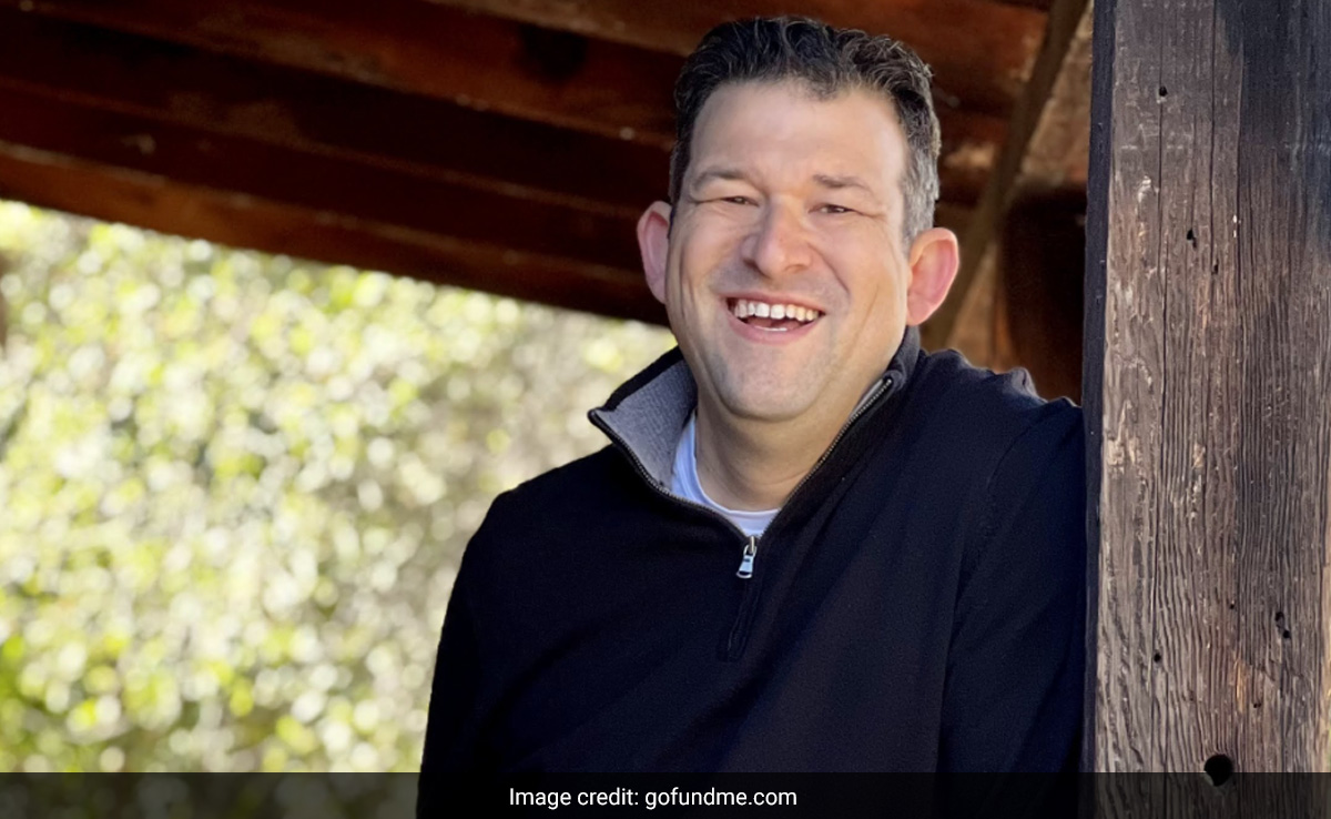 US Man Dies After Being Hit By Car While Helping Ducks Cross Road