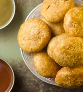 Pyaaz Ki Kachori Recipe