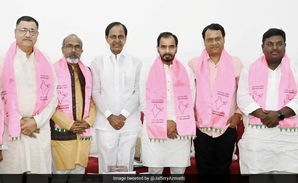 Former MP, 2 Ex-MLAs From Madhya Pradesh Join KCR's Party In Hyderabad