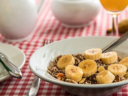 Eat Breakfast The Right Way! 6 Mistakes You Must Stop Making Now Eat Breakfast The Right Way! 6 Mistakes You Must Stop Making Now
