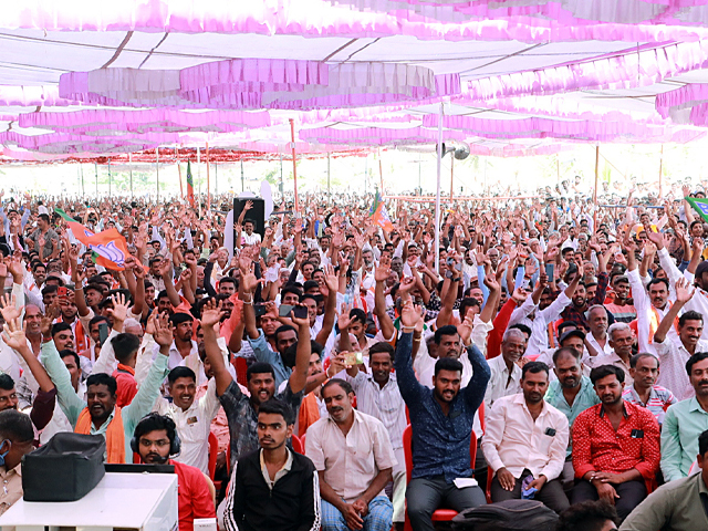 कर्नाटक विधानसभा चुनाव: BJP और Congress ने जनता से क्या-क्या किए हैं वादे?