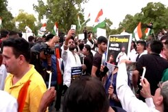 क्यों मोमबत्तियां लेकर इंडिया गेट पहुंचे ओलंपिक विजेता पहलवान? सौरभ शुक्ला की रिपोर्ट क्यों मोमबत्तियां लेकर इंडिया गेट पहुंचे ओलंपिक विजेता पहलवान? सौरभ शुक्ला की रिपोर्ट