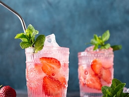 5 Refreshing Drinks That You Can Serve At Your Pool Party