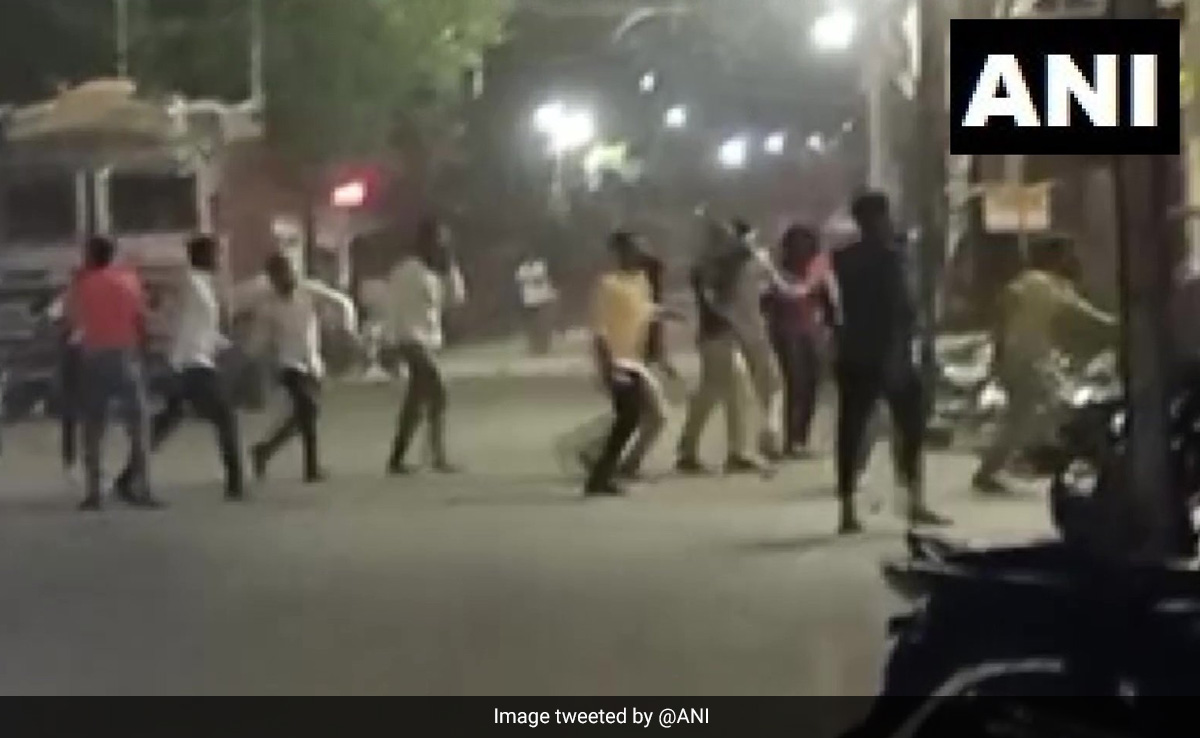महाराष्ट्र: वायरल वीडियो पर अकोला में दो समूहों के बीच झड़प, 45 लोग गिरफ्तार, 300 पर FIR