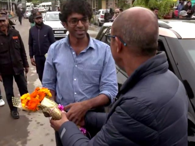 Grand Welcome For Guinness World Record Holder In Srinagar