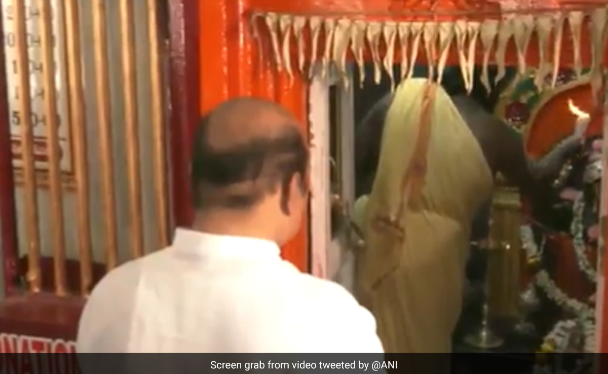 Watch: BJP's Basavaraj Bommai Offers Prayer At Hanuman Temple As Counting Begins