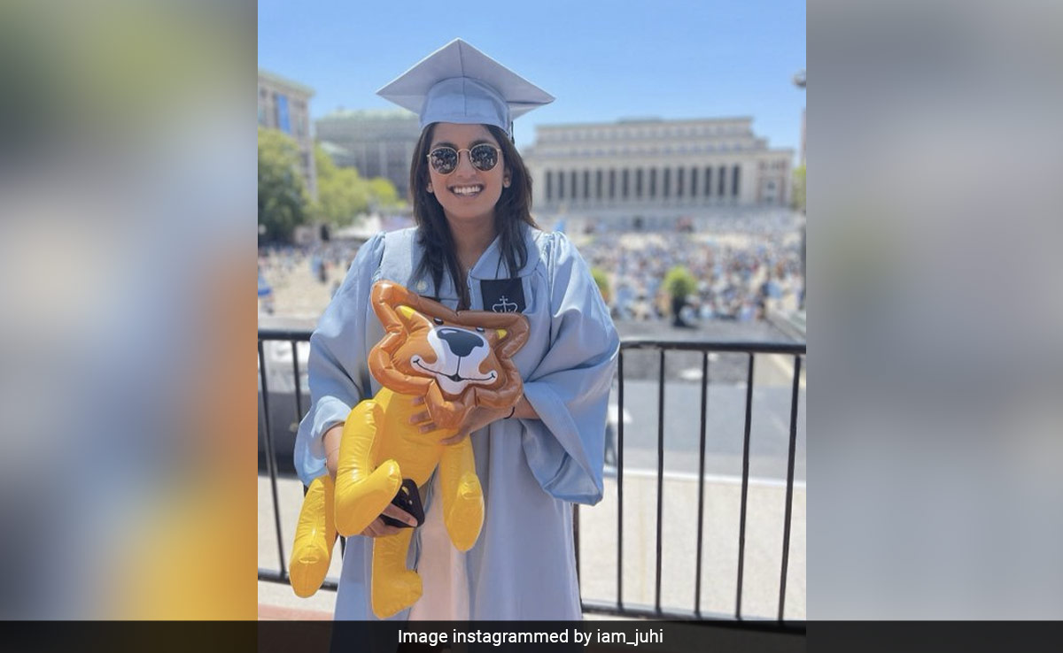 Shah Rukh Khan On Juhi Chawla's Daughter Jahnavi's Graduation: "Can't Wait For Her To Get Back"