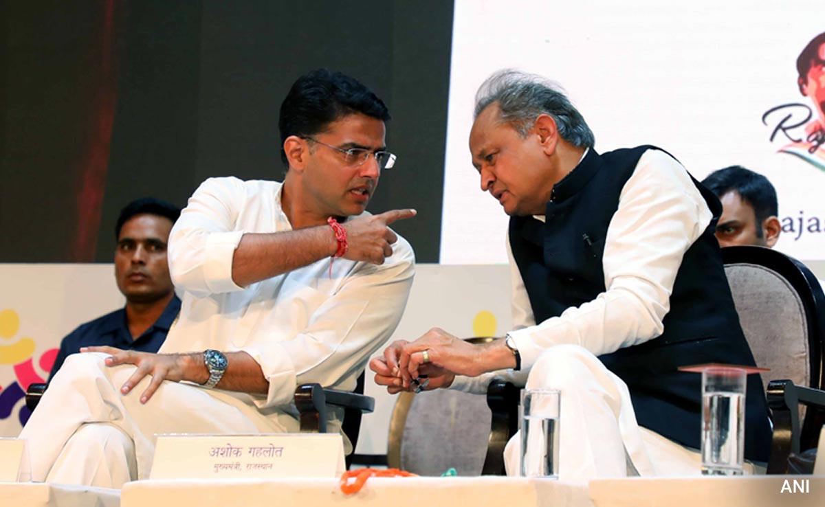 लोकसभा चुनावः कांग्रेस कैंडिडेट की लिस्ट में पायलट गुट का दबदबा, क्या कम हो रहा गहलोत का 'जादू' लोकसभा चुनावः कांग्रेस कैंडिडेट की लिस्ट में पायलट गुट का दबदबा, क्या कम हो रहा गहलोत का 'जादू'