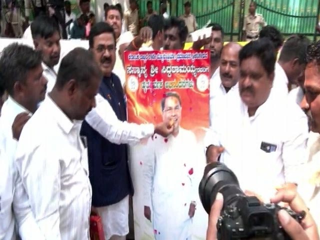 Team Siddaramaiah Celebrates, DK Shivakumar Doesn't Budge, Say Sources