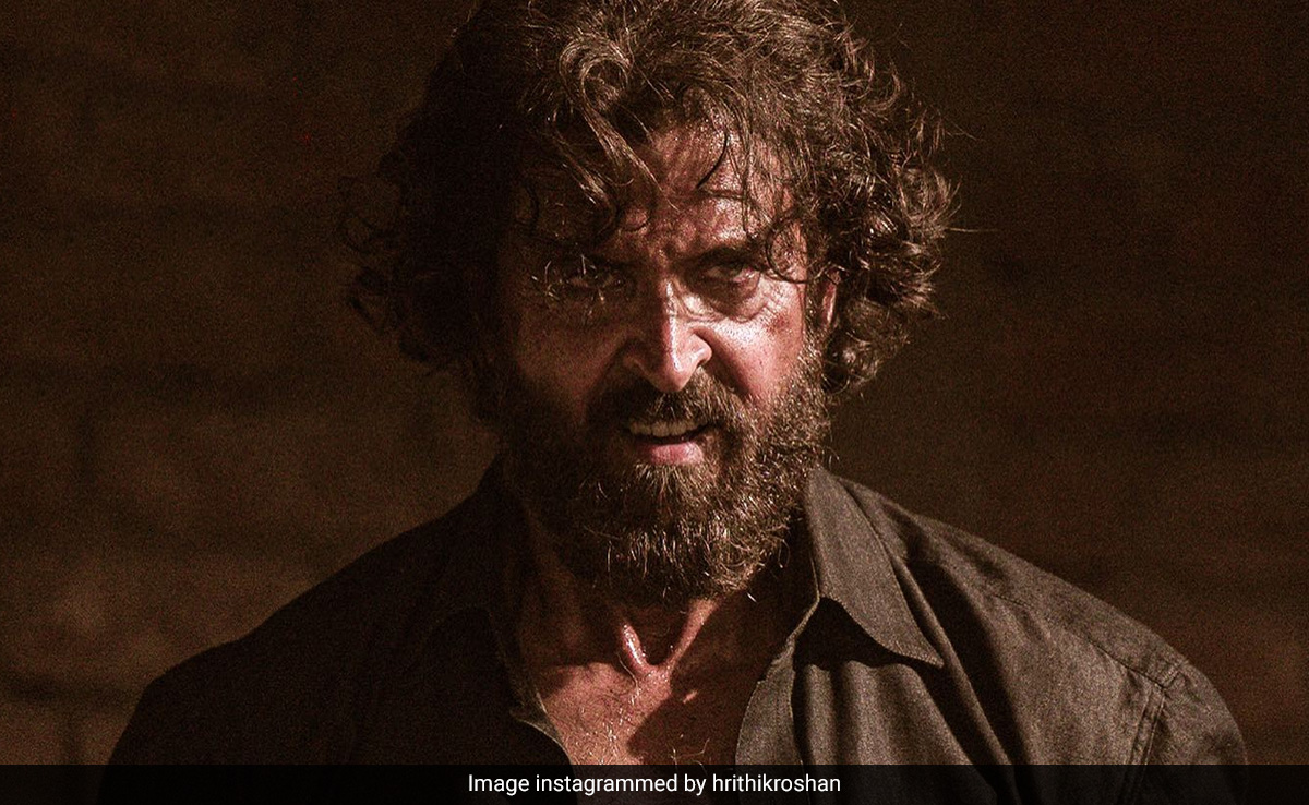 Hrithik Roshan Asks For Feedback On "Whacko" <i>Vikram Vedha</i>: "You Tell Me"