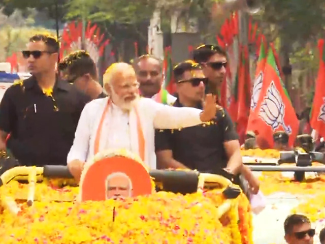 Big Turnout At PM Modi's Mega Roadshow In Bengaluru