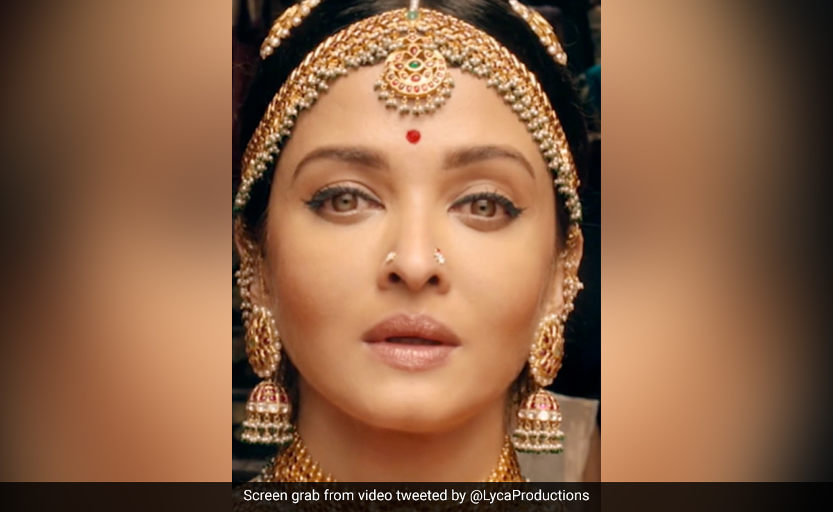 Abhishek Bachchan's Comment On Aishwarya And Vikram's <i>PS-2</i> Song Sums Up Everyone's Reaction