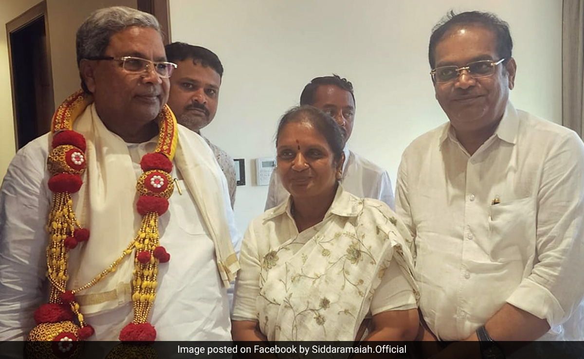 Karnataka Independent MLA Offers "Unconditional Support" To Congress
