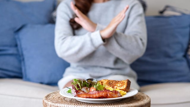 When following a VLCD, the energy intake is usually between 800-1000 calories per day