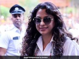 जूही चावला की इस हमशक्ल को देख चकरा जाएगा दिमाग, समझ नहीं पाएंगे कौन असली और कौन नकली