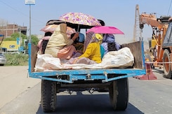 Heatwave In Delhi, Temperature Crosses 46 Degrees In Some Parts Heatwave In Delhi, Temperature Crosses 46 Degrees In Some Parts
