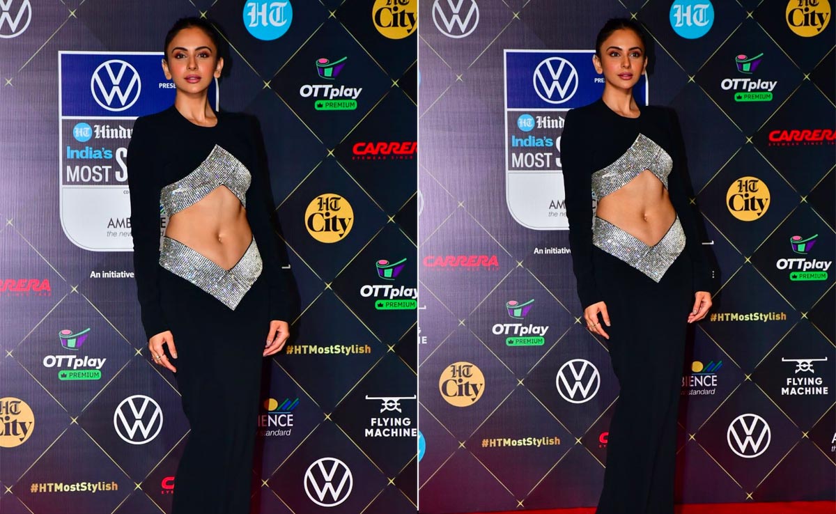 Rakul Preet Singh In A Fearless Black Skirt Set Is Giving Daring Diva On The Red Carpet