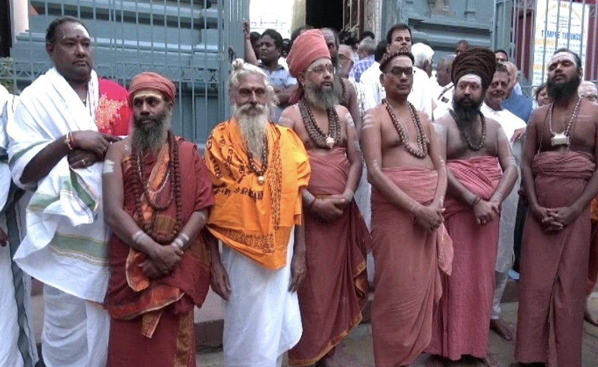 Seers From Tamil Nadu Arrive In Delhi, Prepare For Big 'Sengol' Ceremony