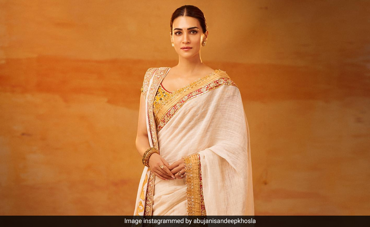 All About Kriti Sanon's 24-Carat Gold Printed Saree At <i>Adipurush</i> Trailer Launch