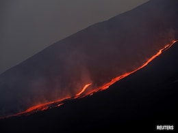 Italy's Mount Etna Eruption Spews Ash, Halts Flights Italy's Mount Etna Eruption Spews Ash, Halts Flights