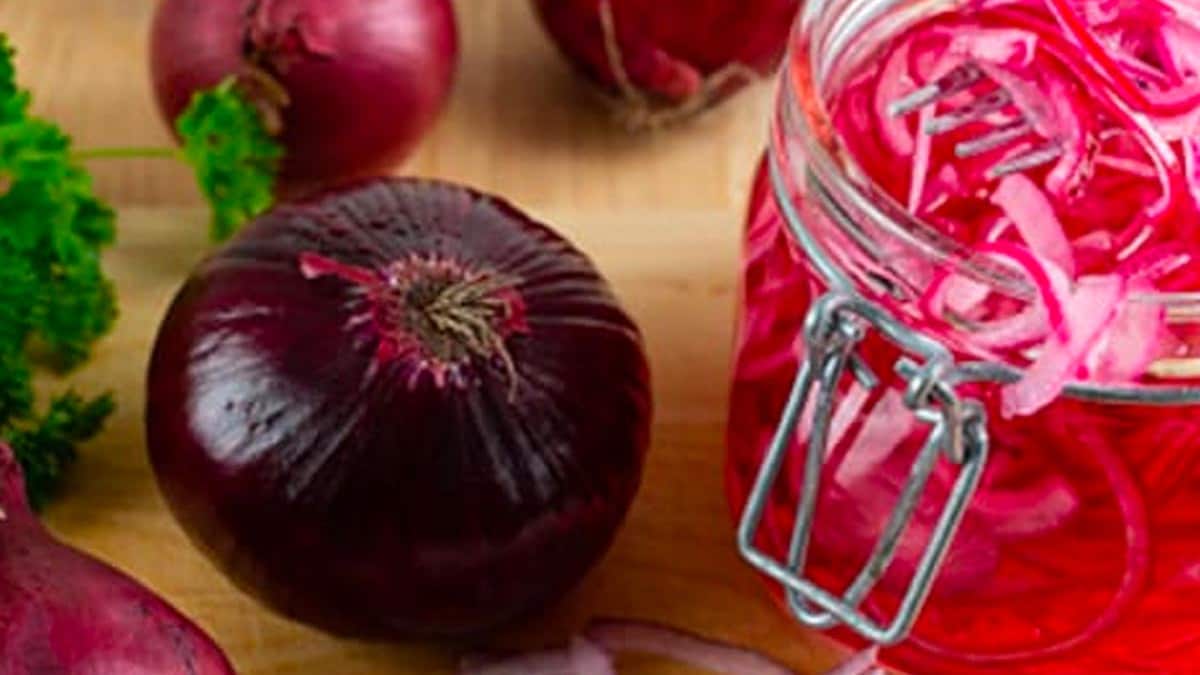 This Instant Onion Achar Is Perfect for Beating the Heat Wave in Style