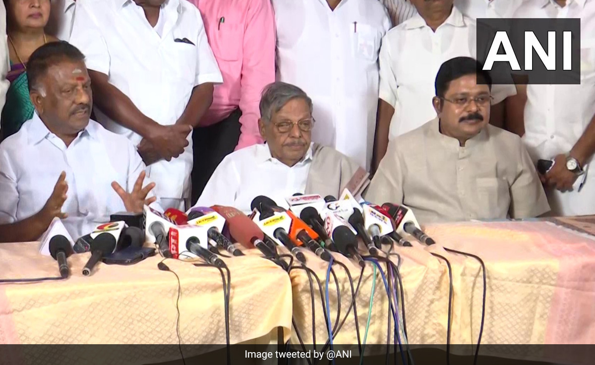 6 Years After Cutting Ties, OPS Joins Hands With TTV Dhinakaran In Tamil Nadu