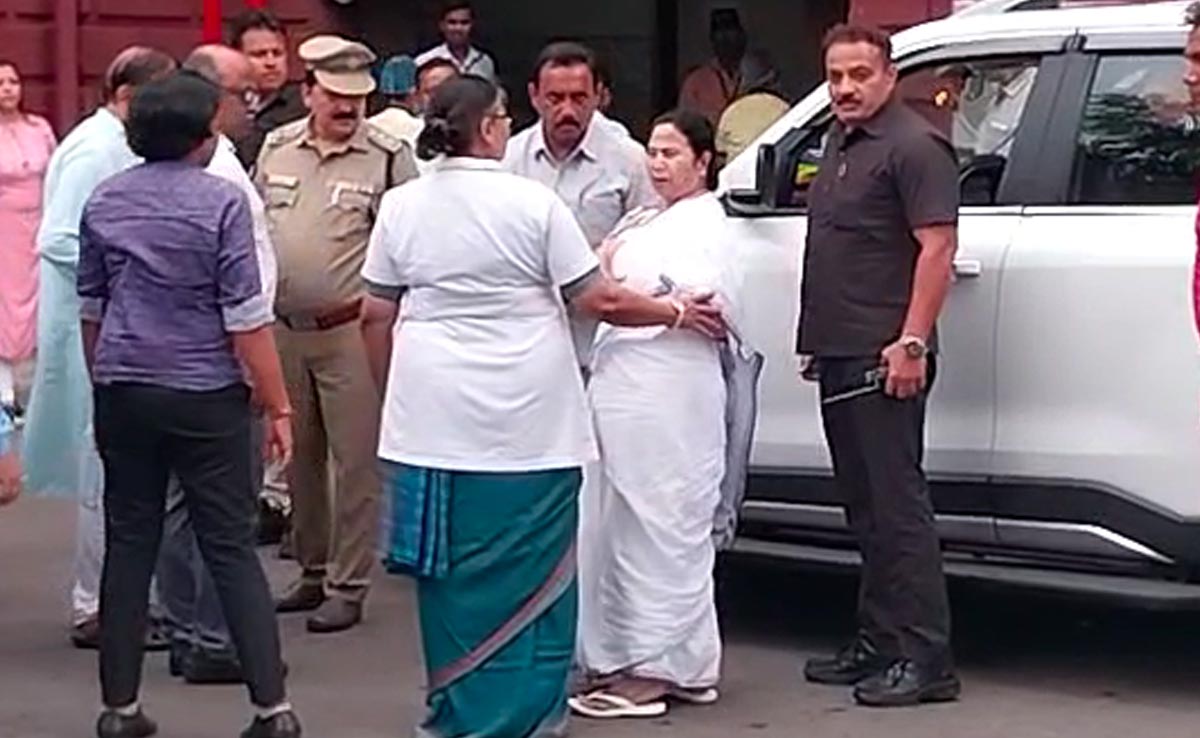 Mamata Banerjee May Undergo Surgery After Ligament Injury In Left Knee