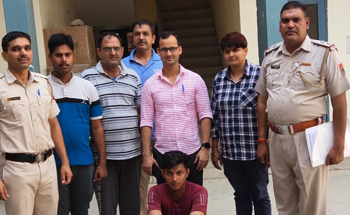 Man Strangles Woman To Death With Rope In Hotel Near Delhi