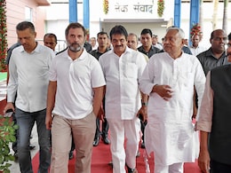 "He Left His Shawl, Turned Car Around": Rahul Gandhi Mocks Nitish Kumar "He Left His Shawl, Turned Car Around": Rahul Gandhi Mocks Nitish Kumar