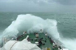 Cyclone Biparjoy: Rough Seas, Strong Winds In Gujarat, Evacuation On From Coasts Cyclone Biparjoy: Rough Seas, Strong Winds In Gujarat, Evacuation On From Coasts