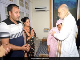 Amit Shah Meets Survivors Of Rajouri Terror Attack In Jammu and Kashmir Amit Shah Meets Survivors Of Rajouri Terror Attack In Jammu and Kashmir