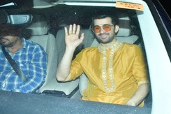 Groom-To-Be Karan Deol Pictured In His Festive Best Groom-To-Be Karan Deol Pictured In His Festive Best