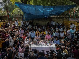 "Distressed, Disturbed": 1983 Champions' Support For Protesting Wrestlers