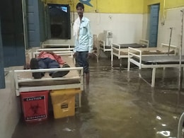 महज आधे घंटे की बारिश से डूबा पोरसा, निकासी नहीं होने से अस्पताल और दुकानों में भरा पानी  महज आधे घंटे की बारिश से डूबा पोरसा, निकासी नहीं होने से अस्पताल और दुकानों में भरा पानी