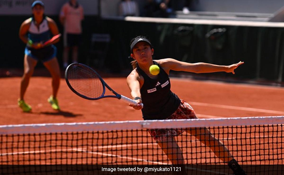 Watch: French Open Ball Girl Gets Hit, Women's Doubles Team Disqualified
