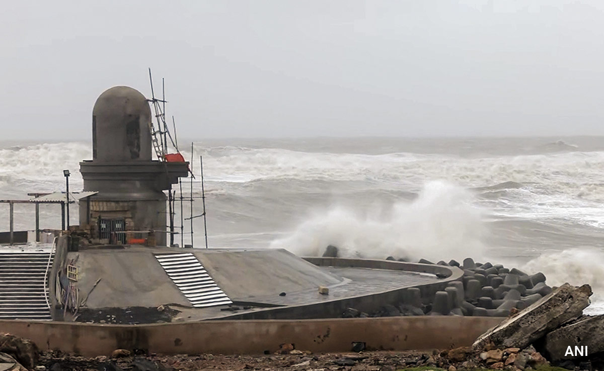 Dos And Don'ts As Gujarat Braces For Cyclone Biparjoy